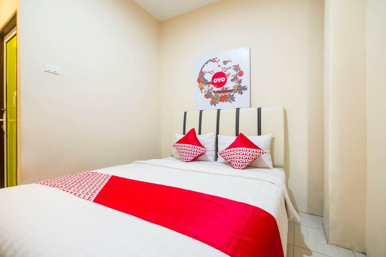 Sentosa Guest House ポンティアナック エクステリア 写真