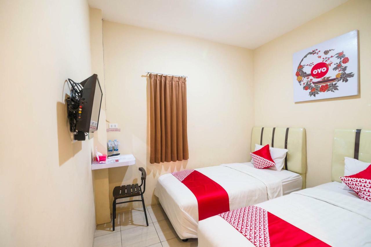 Sentosa Guest House ポンティアナック エクステリア 写真