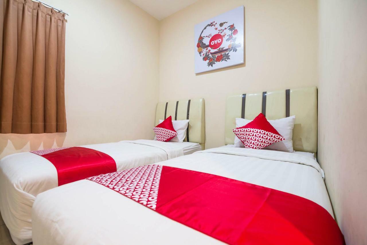 Sentosa Guest House ポンティアナック エクステリア 写真